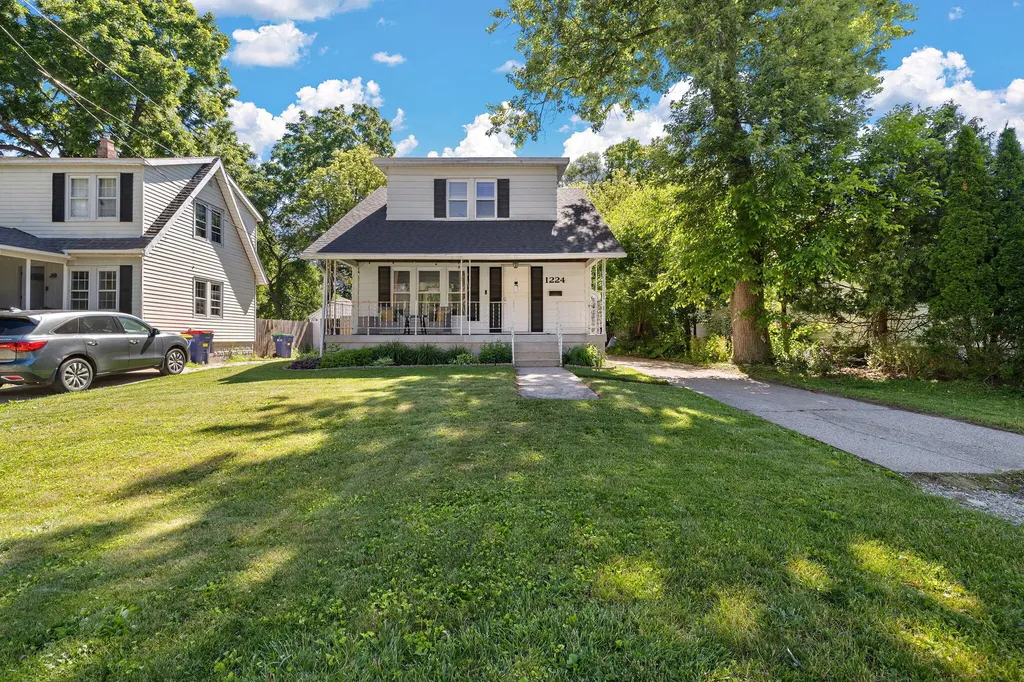 1224 Edith NE Grand Rapids City MI 49505