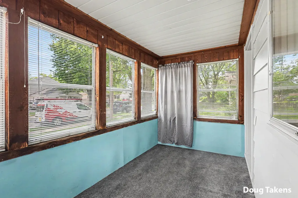 143 Nancy Street SE Kentwood City MI 49548