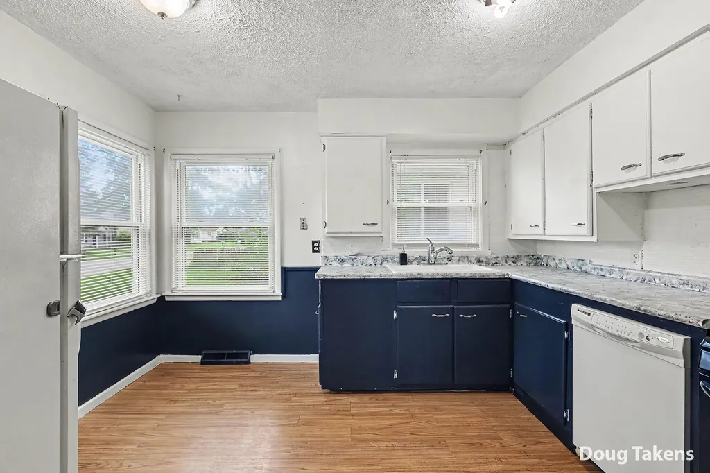 143 Nancy Street SE Kentwood City MI 49548