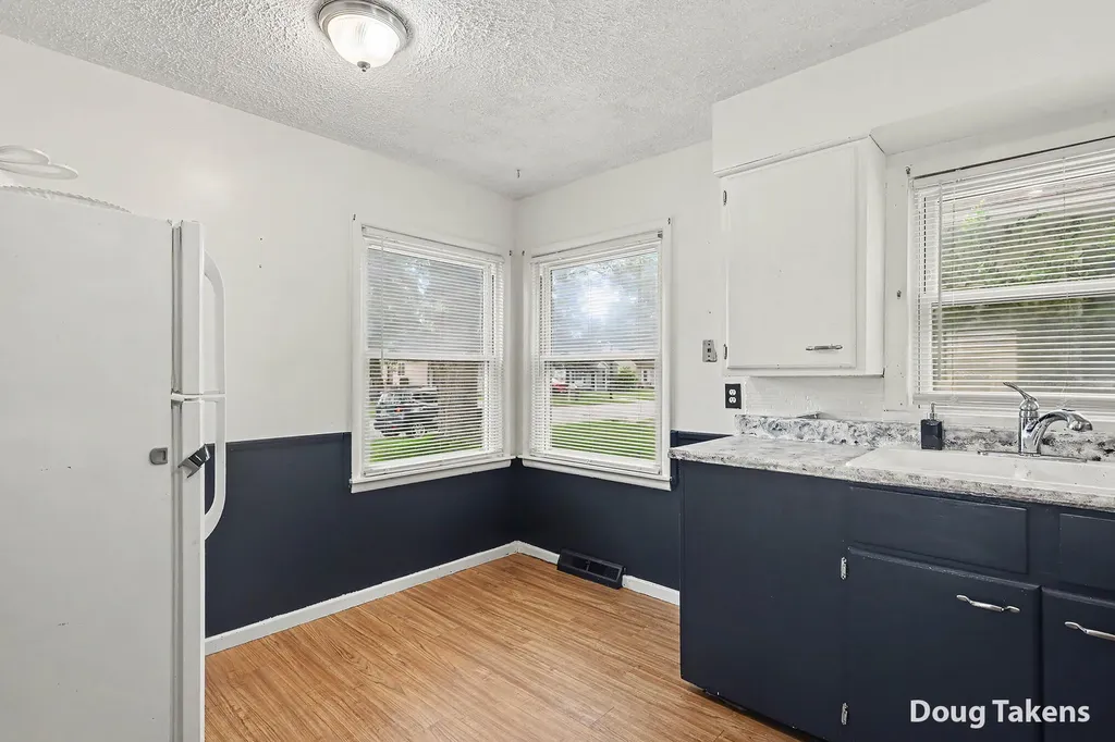 143 Nancy Street SE Kentwood City MI 49548