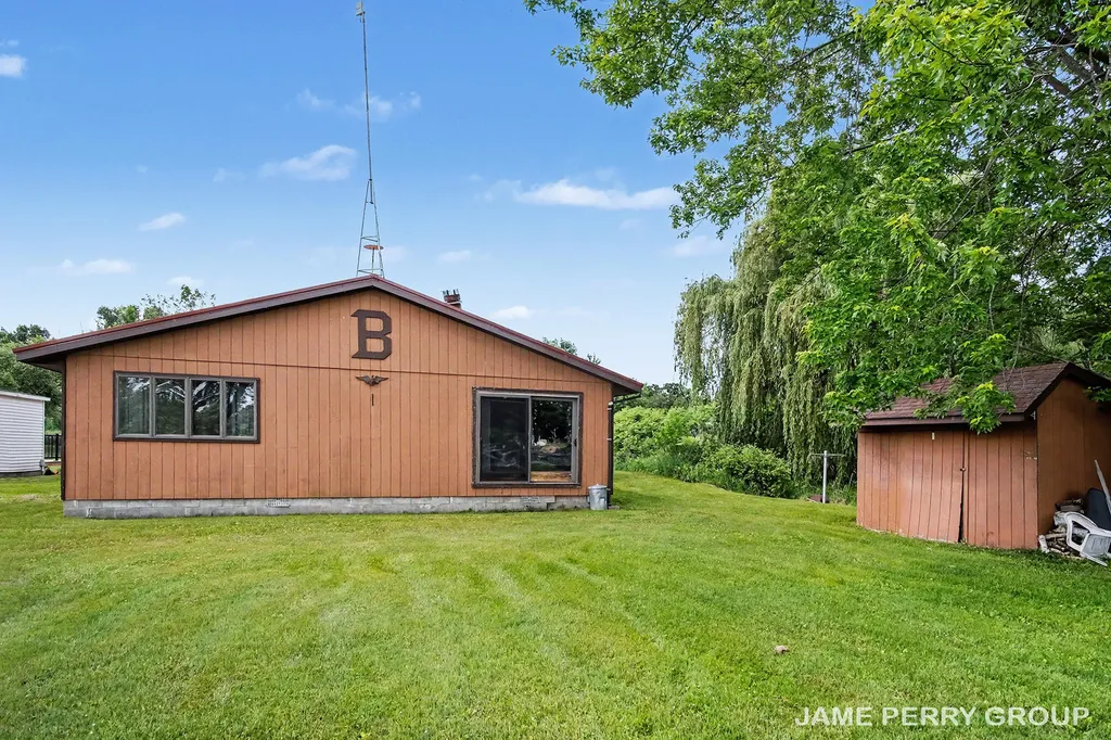3357 Flint Drive Evergreen Township MI 48884