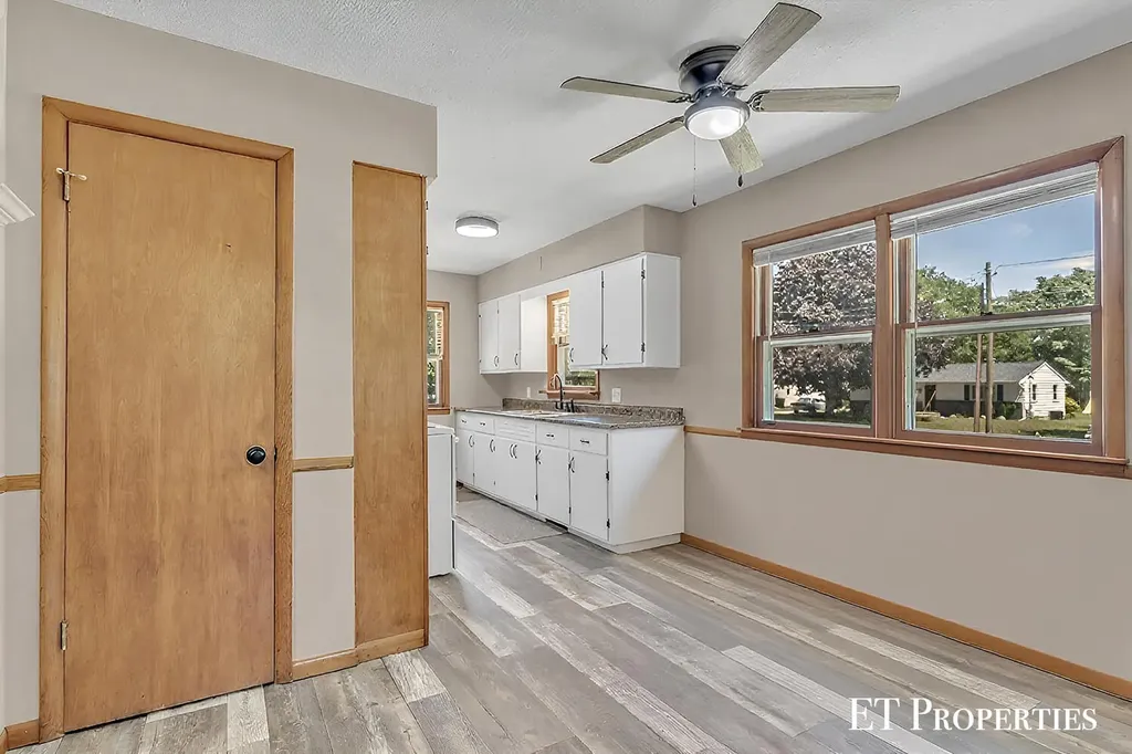 7695 Thomas Avenue Georgetown Charter Township MI 49428