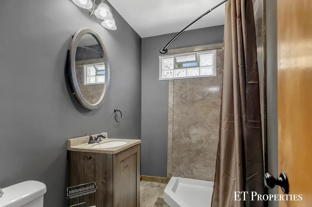 7695 Thomas Avenue Georgetown Charter Township MI 49428