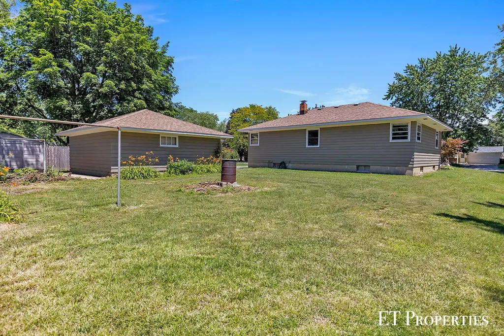 7695 Thomas Avenue Georgetown Charter Township MI 49428