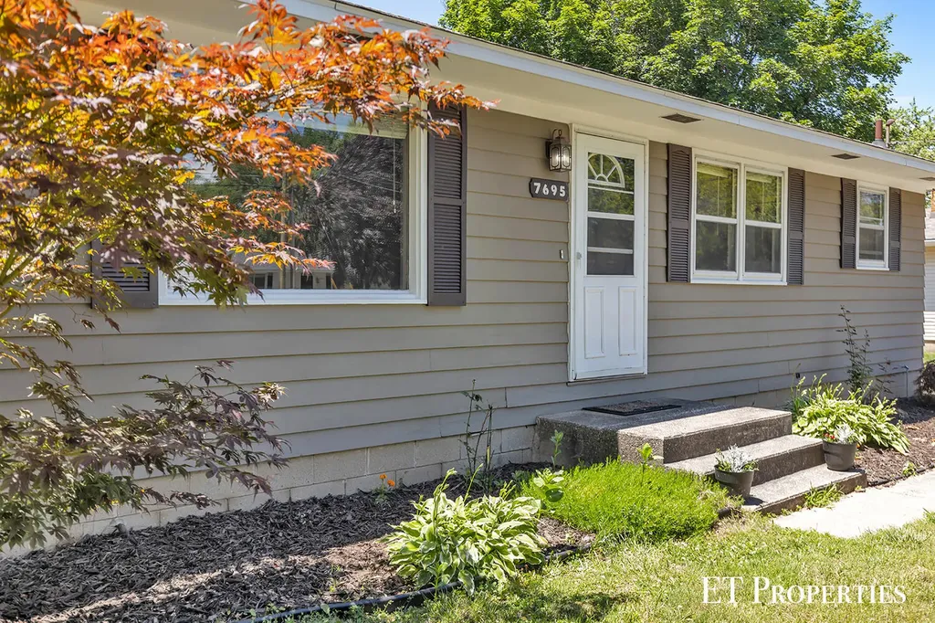 7695 Thomas Avenue Georgetown Charter Township MI 49428