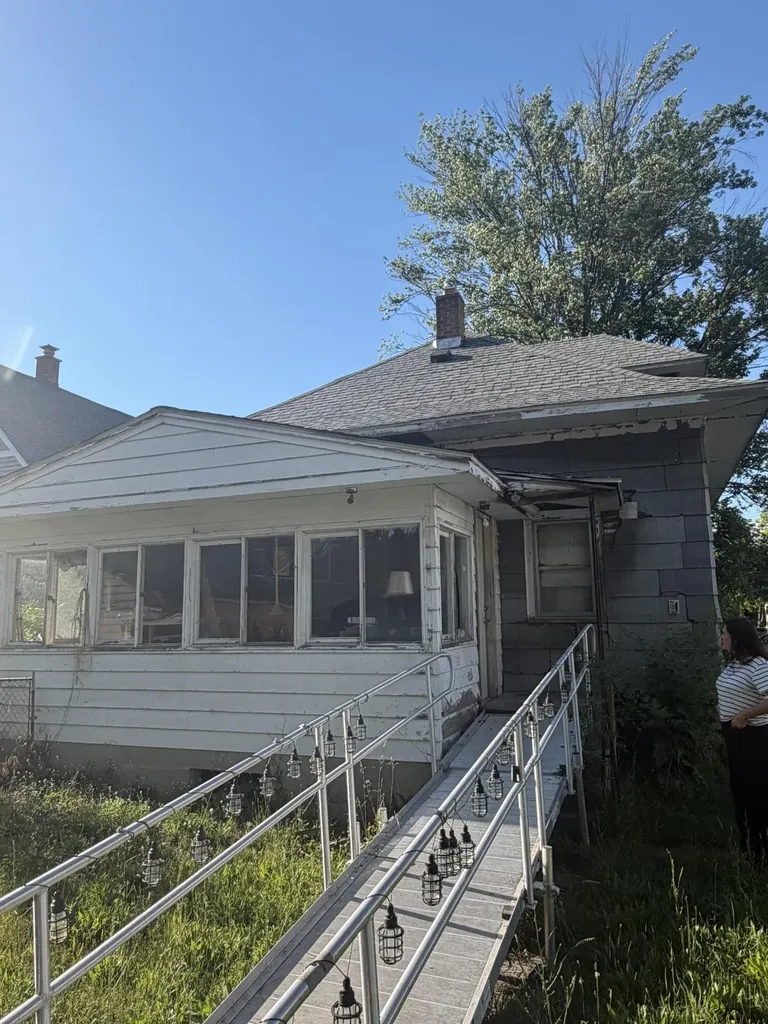 300 Dickinson Street SW Grand Rapids City MI 49507
