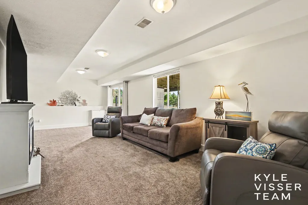 1156 Cumberland Avenue SE Vergennes Township MI 49331