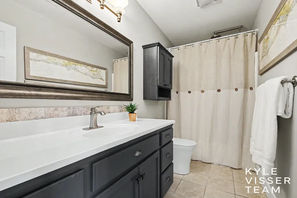 1156 Cumberland Avenue SE Vergennes Township MI 49331