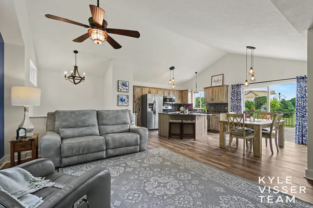1156 Cumberland Avenue SE Vergennes Township MI 49331