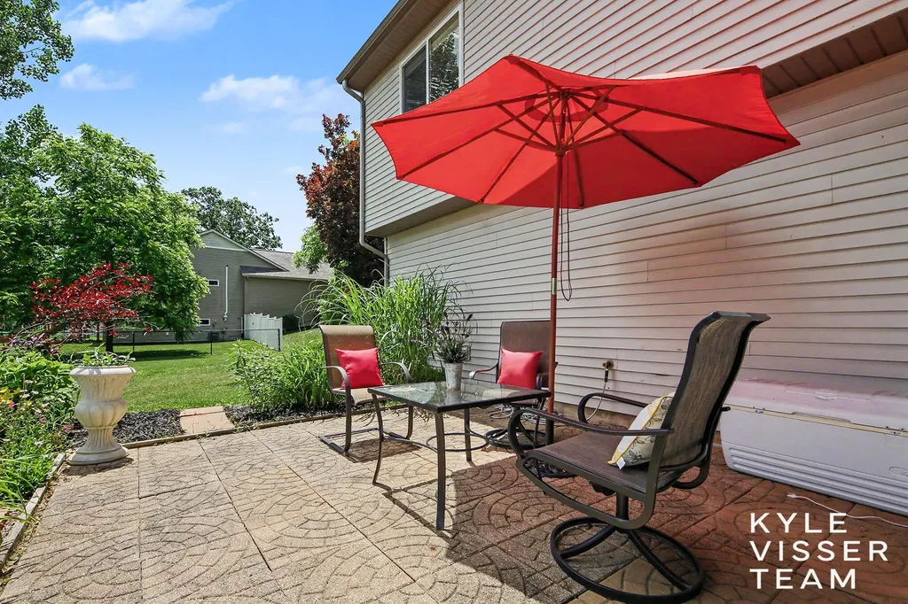 1156 Cumberland Avenue SE Vergennes Township MI 49331