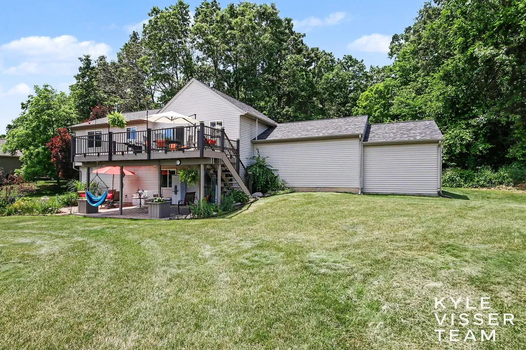 1156 Cumberland Avenue SE Vergennes Township MI 49331