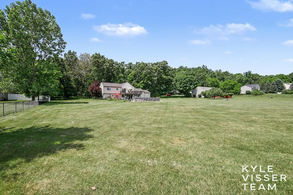 1156 Cumberland Avenue SE Vergennes Township MI 49331
