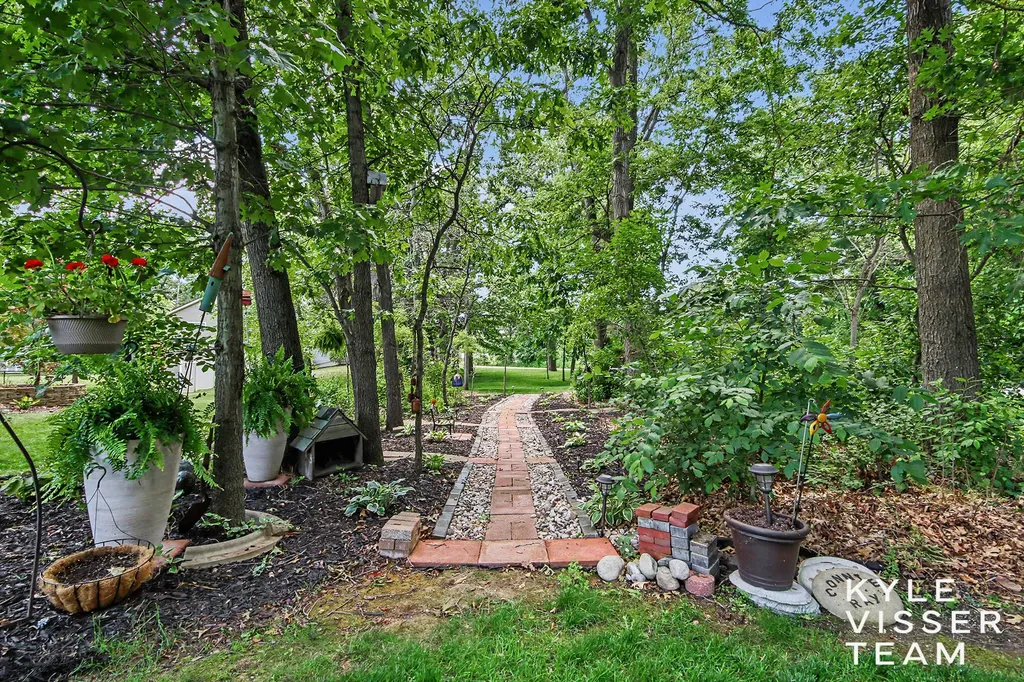 1156 Cumberland Avenue SE Vergennes Township MI 49331