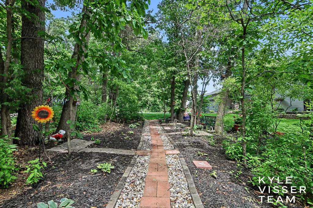 1156 Cumberland Avenue SE Vergennes Township MI 49331