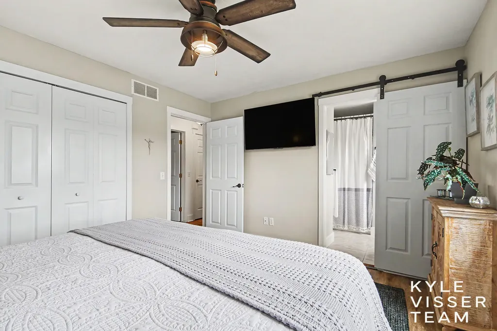 1156 Cumberland Avenue SE Vergennes Township MI 49331