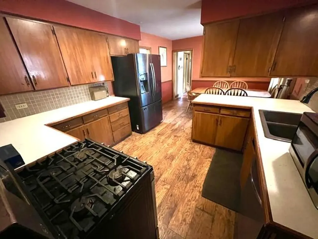 3488 W Manitou Circle Norton Shores City MI 49441