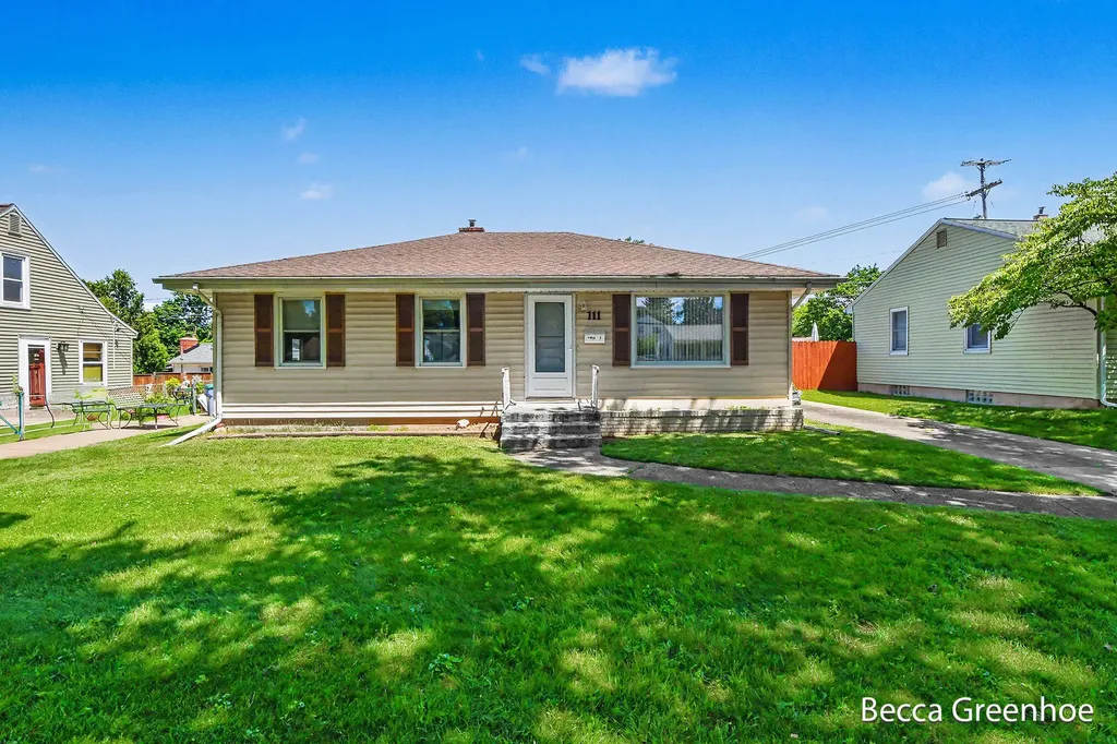 111 Katherine Drive NE Grand Rapids City MI 49505