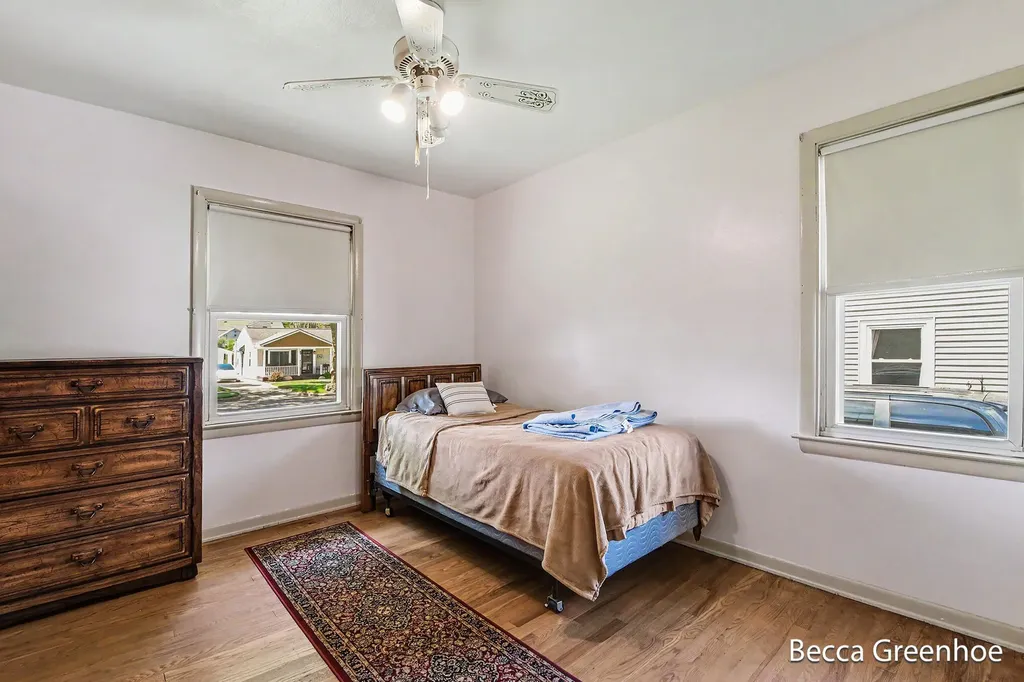 111 Katherine Drive NE Grand Rapids City MI 49505