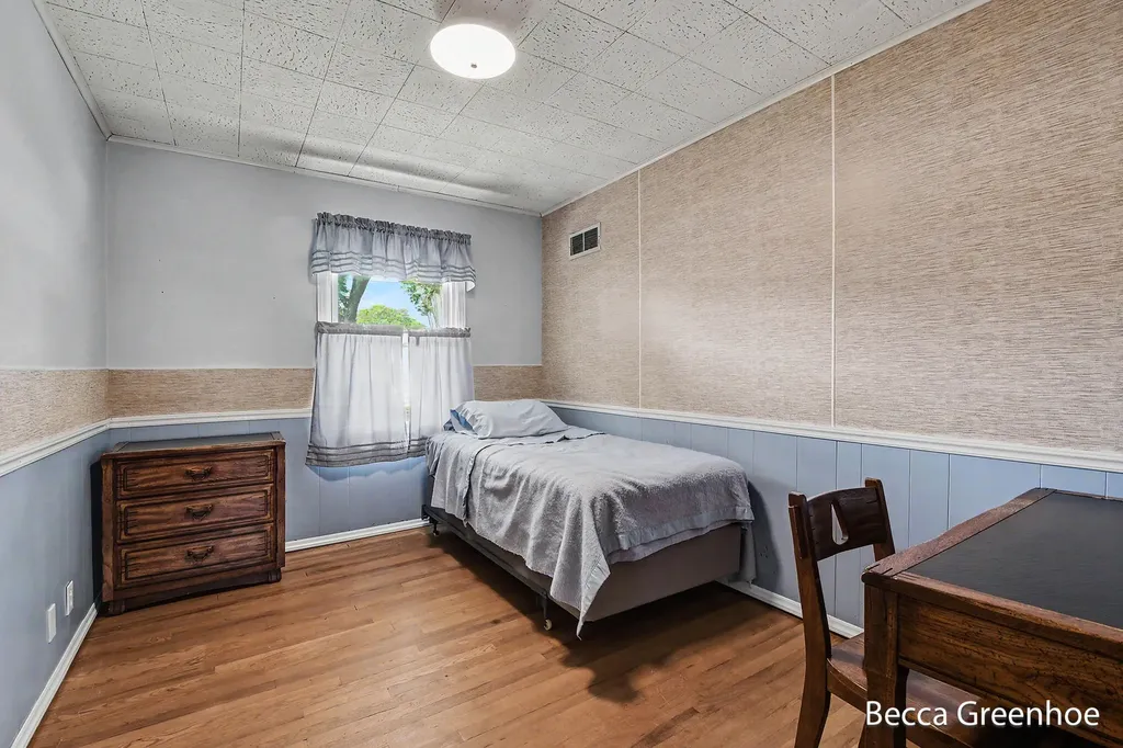 111 Katherine Drive NE Grand Rapids City MI 49505
