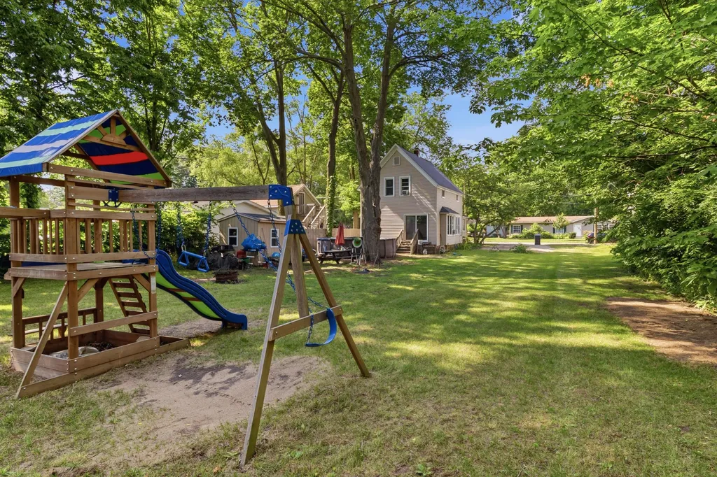 229 Robinson Street Allegan City MI 49010