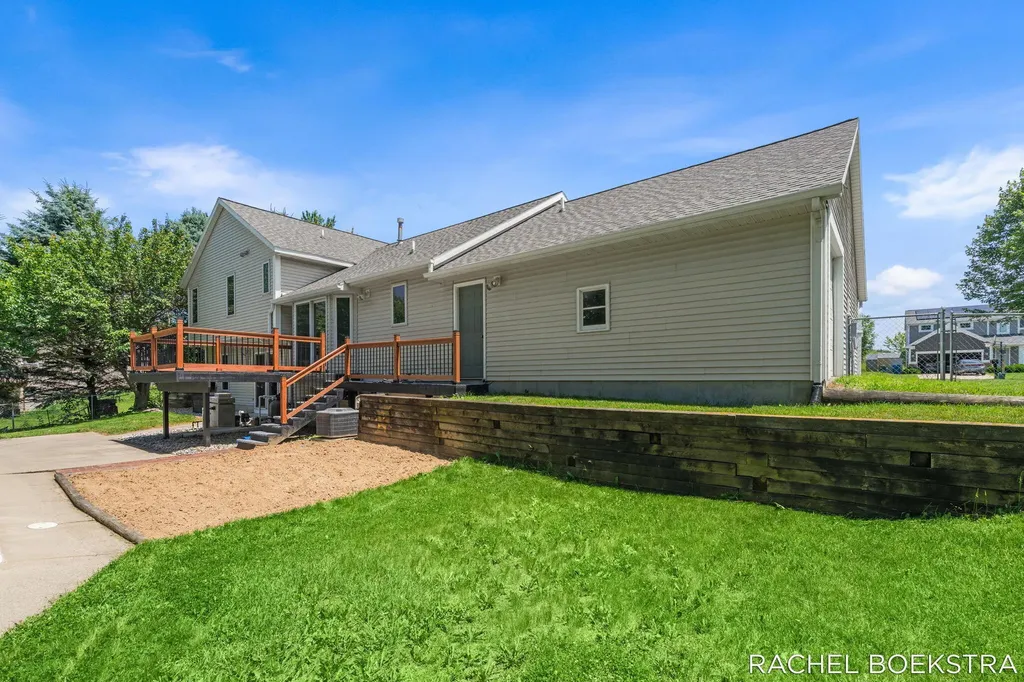 9271 Hessler Drive NE Courtland Township MI 49341
