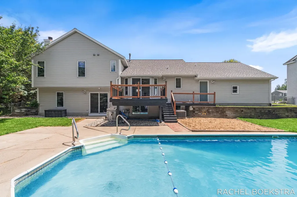 9271 Hessler Drive NE Courtland Township MI 49341