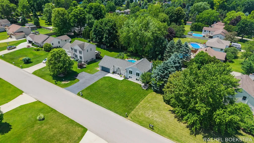 9271 Hessler Drive NE Courtland Township MI 49341