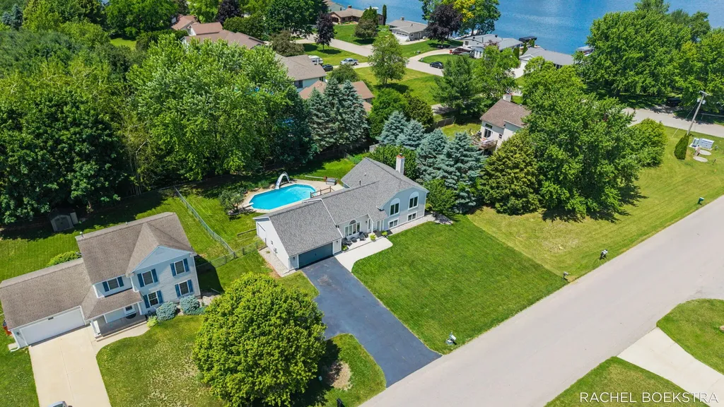 9271 Hessler Drive NE Courtland Township MI 49341