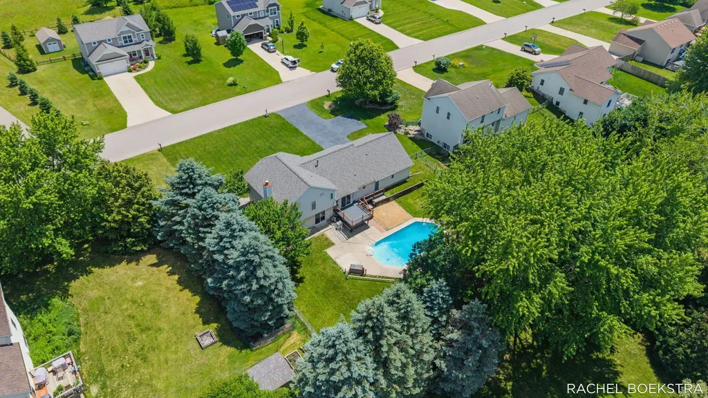 9271 Hessler Drive NE Courtland Township MI 49341
