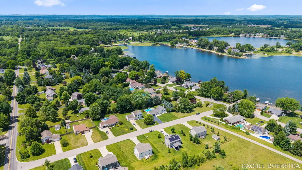 9271 Hessler Drive NE Courtland Township MI 49341