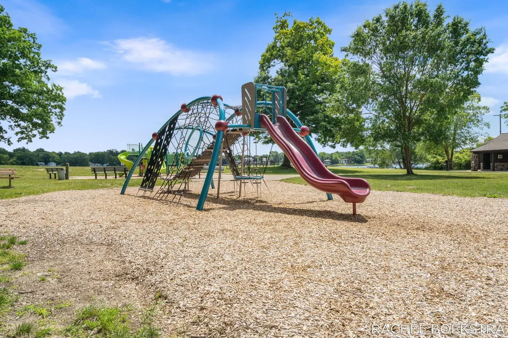 9271 Hessler Drive NE Courtland Township MI 49341