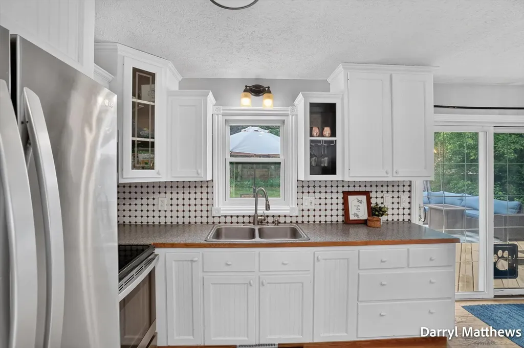 2046 Galahad Street NE Grand Rapids Charter Township MI 49525