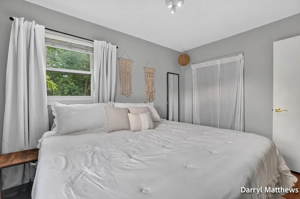 2046 Galahad Street NE Grand Rapids Charter Township MI 49525