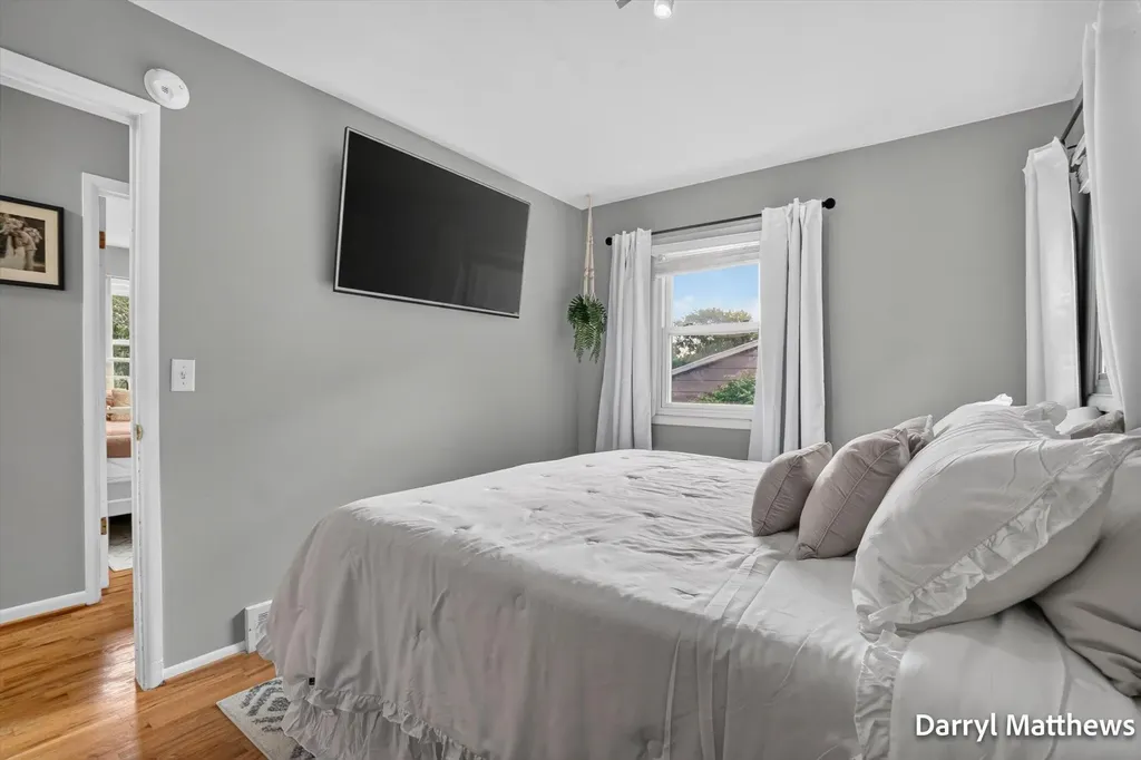 2046 Galahad Street NE Grand Rapids Charter Township MI 49525