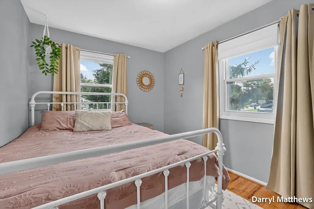 2046 Galahad Street NE Grand Rapids Charter Township MI 49525