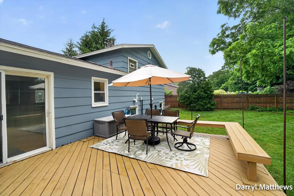 2046 Galahad Street NE Grand Rapids Charter Township MI 49525