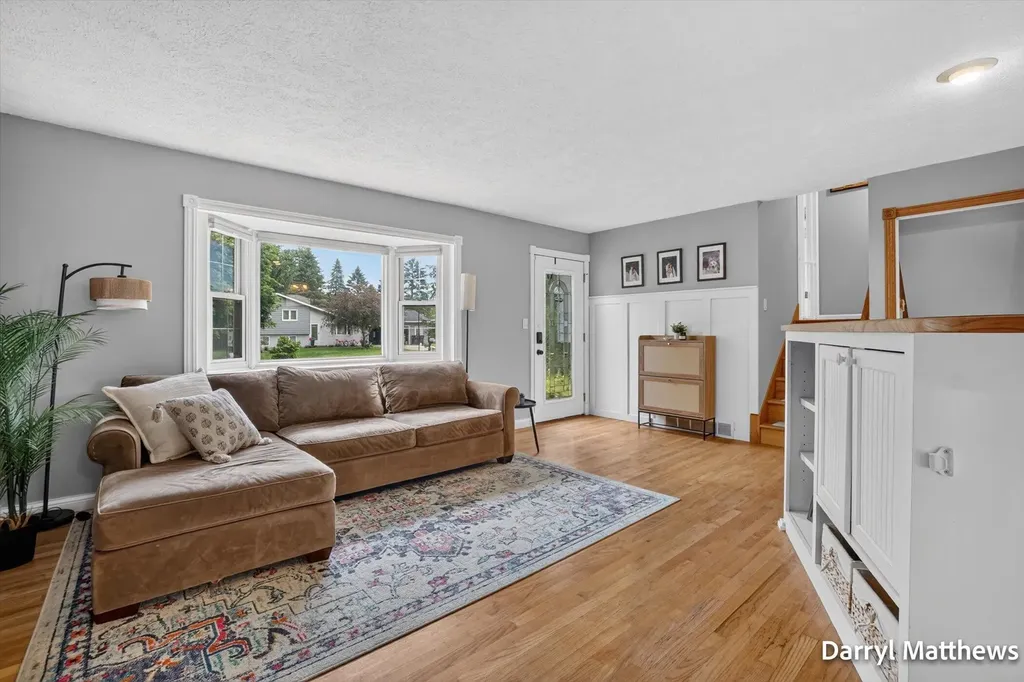 2046 Galahad Street NE Grand Rapids Charter Township MI 49525
