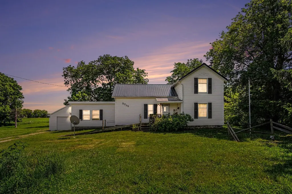 5715 Potters Road Easton Township MI 48881