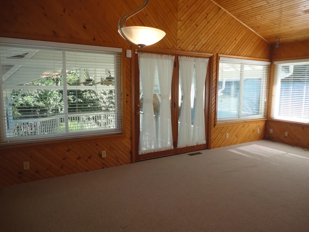 8711 Riverbend Drive Geneva Township MI 49090