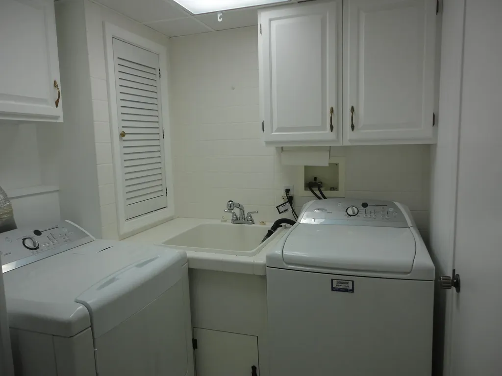 8711 Riverbend Drive Geneva Township MI 49090