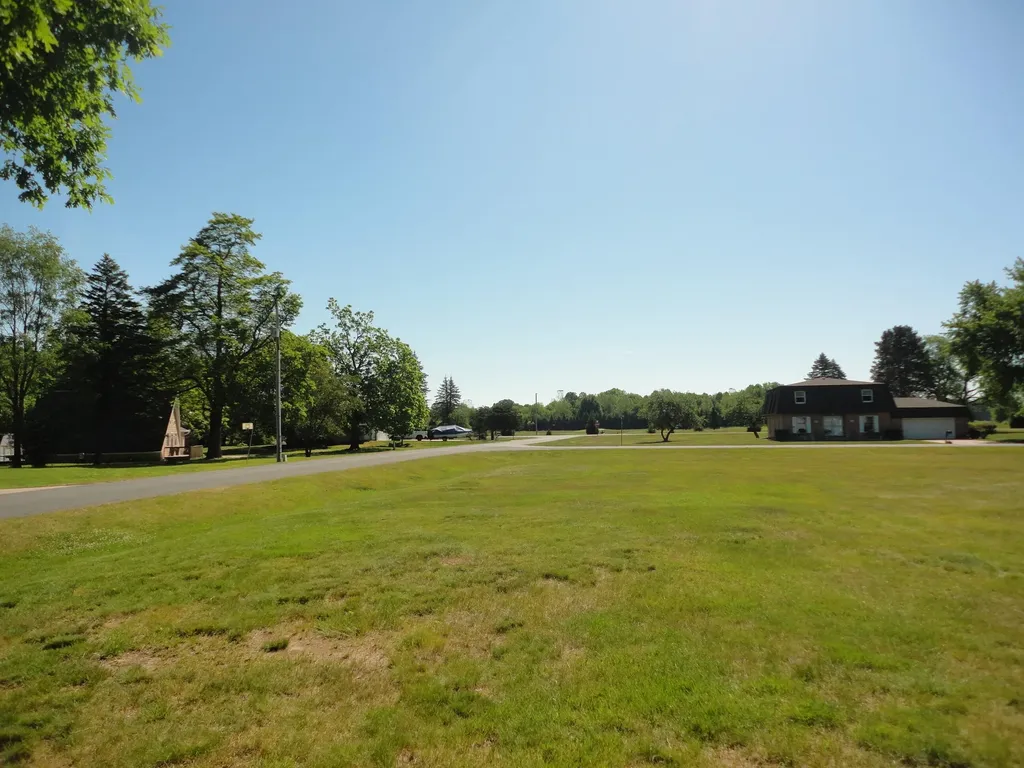 8711 Riverbend Drive Geneva Township MI 49090