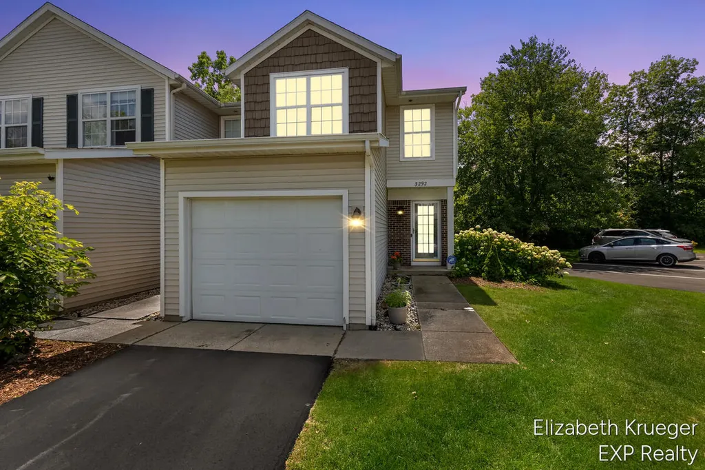 3292 Park Ridge Lane NE Grand Rapids Charter Township MI 49525