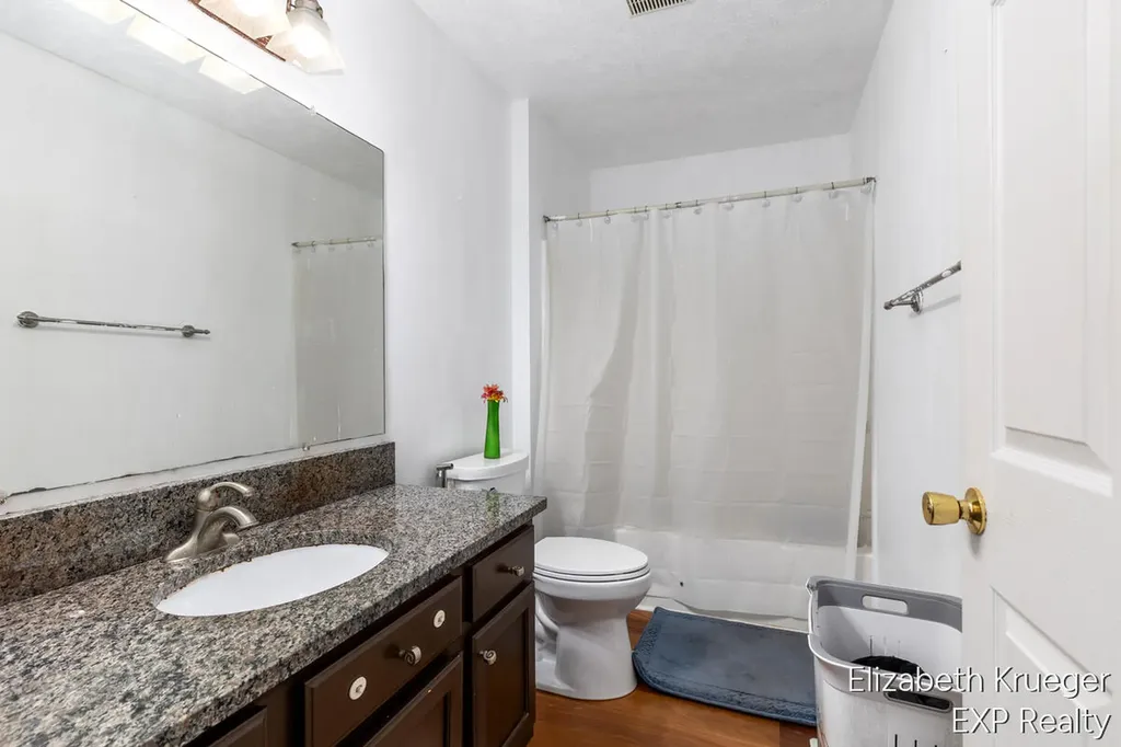 3292 Park Ridge Lane NE Grand Rapids Charter Township MI 49525