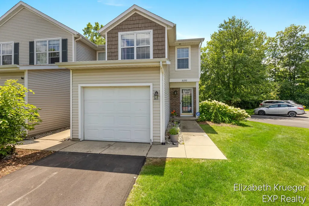 3292 Park Ridge Lane NE Grand Rapids Charter Township MI 49525