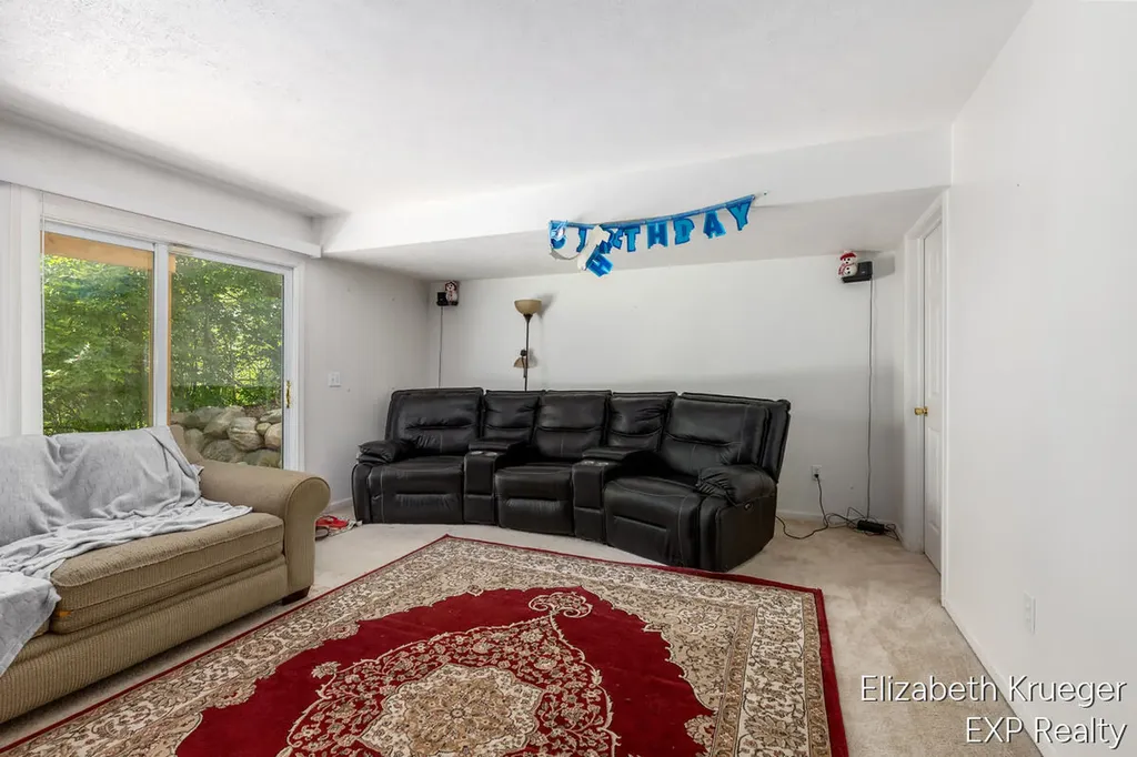 3292 Park Ridge Lane NE Grand Rapids Charter Township MI 49525