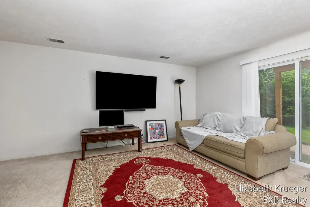 3292 Park Ridge Lane NE Grand Rapids Charter Township MI 49525