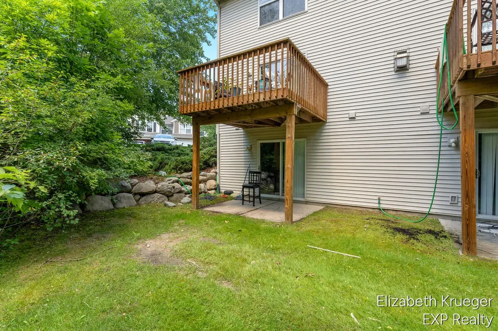 3292 Park Ridge Lane NE Grand Rapids Charter Township MI 49525
