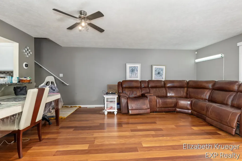 3292 Park Ridge Lane NE Grand Rapids Charter Township MI 49525