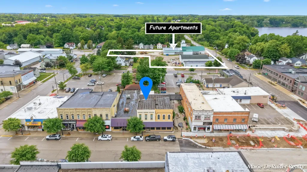 39 S State Street Hart City MI 49420