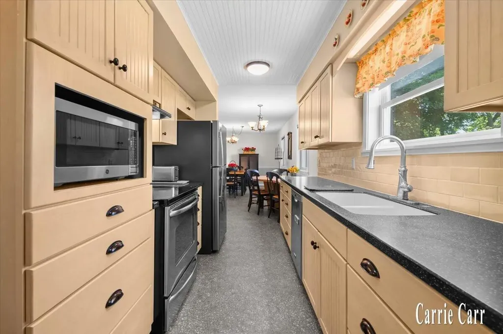 4045 Bell Avenue NE Plainfield Charter Township MI 49525